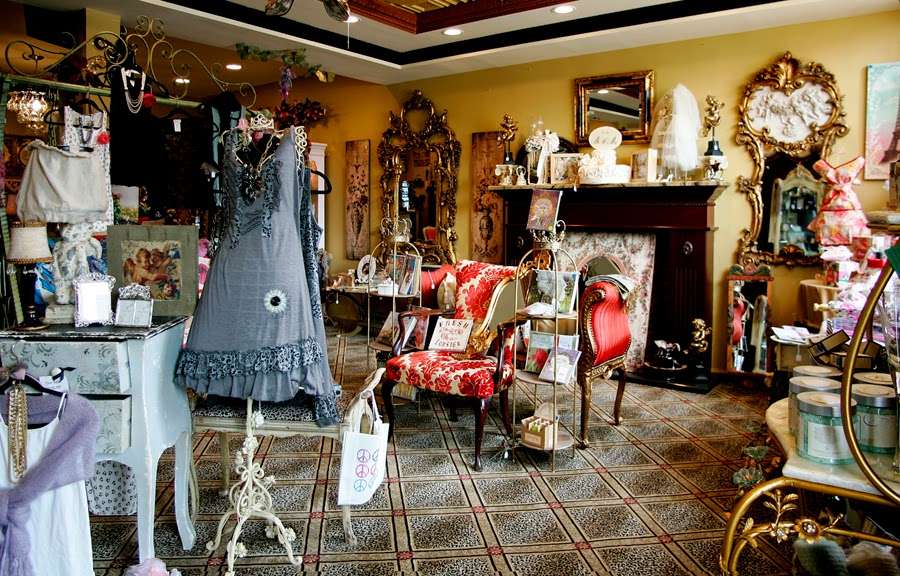 A Charmed Life Boutique | 3501 Merrick Rd, Seaford, NY 11783, USA | Phone: (516) 308-7220