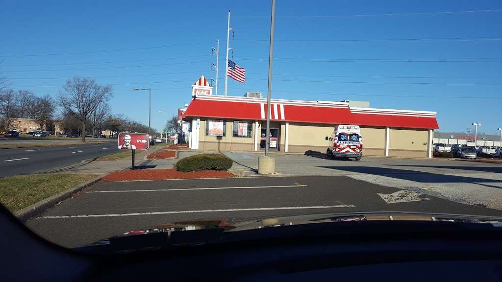 KFC 9201 Roosevelt Blvd, Philadelphia, PA 19114