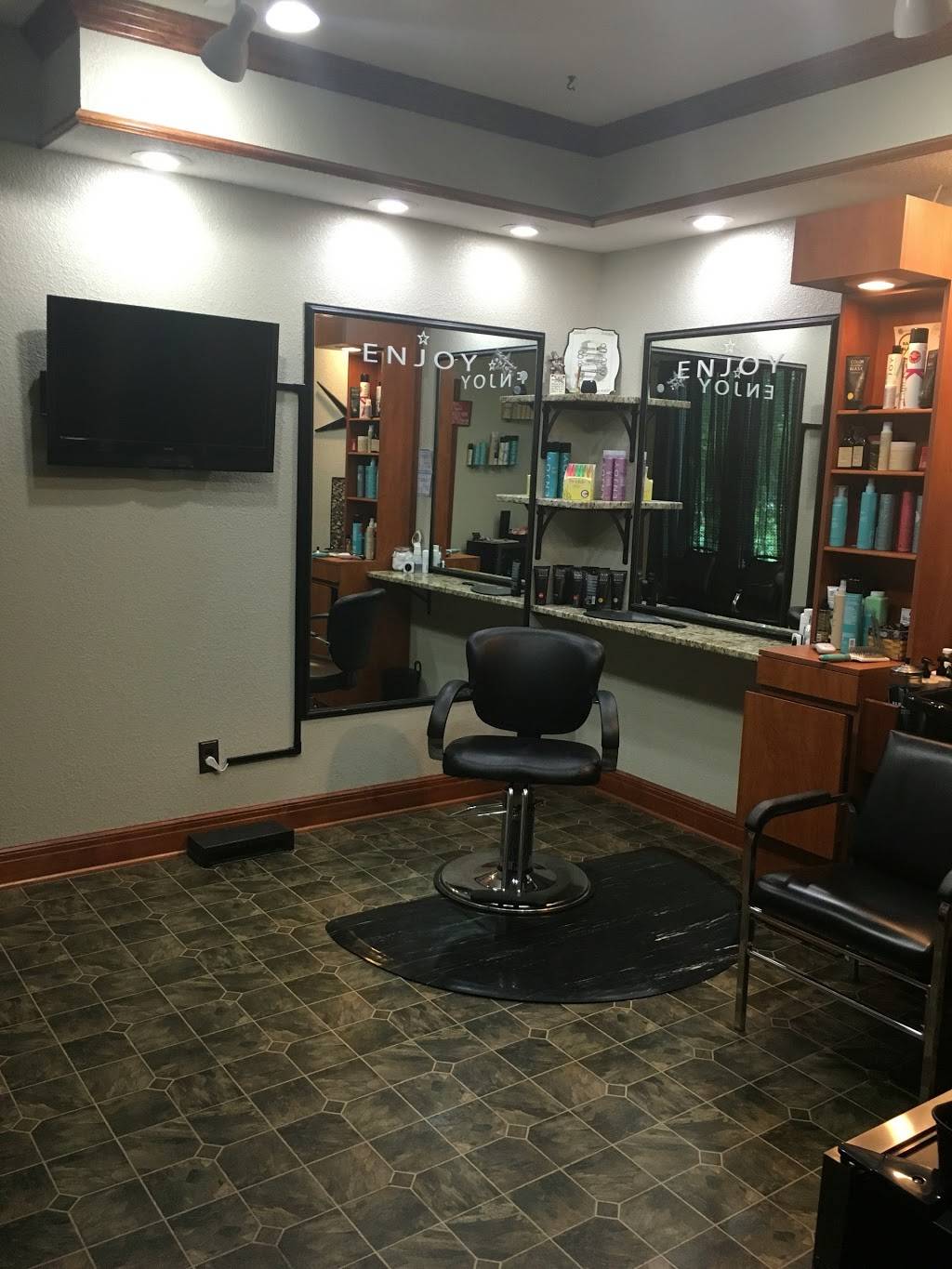 THE NEW U Hair Salon (by appt only) | 4900 NW Waukomis Dr, Kansas City, MO 64151, USA | Phone: (816) 560-6247
