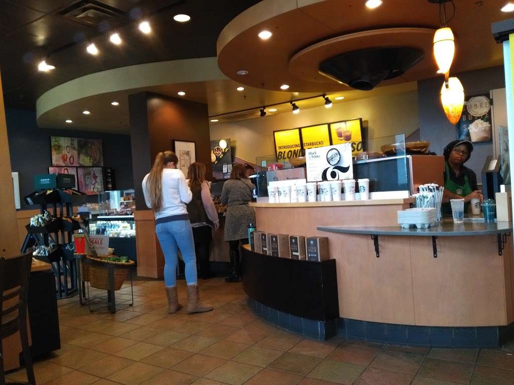 Starbucks | 5986 12th St, Fort Belvoir, VA 22060 | Phone: (703) 781-9280