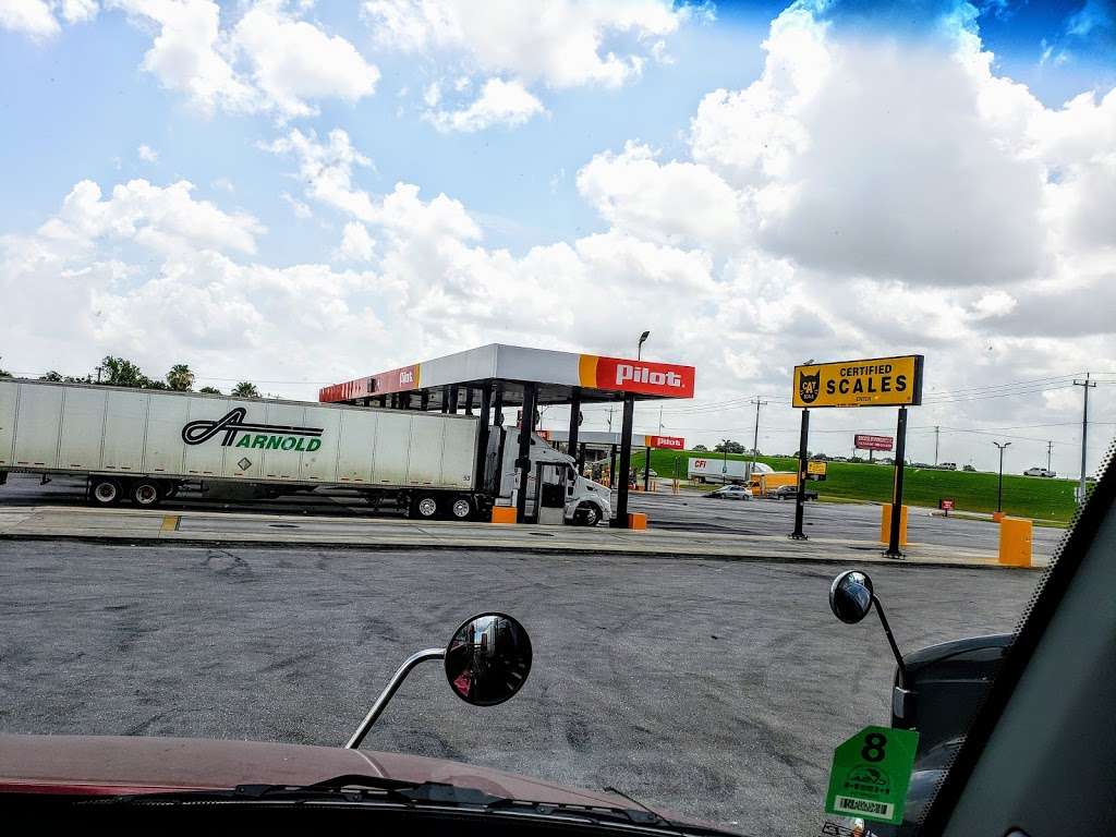 Pilot Travel Center | 14555 Interstate 35 Access Rd, Von Ormy, TX 78073, USA | Phone: (210) 622-9384