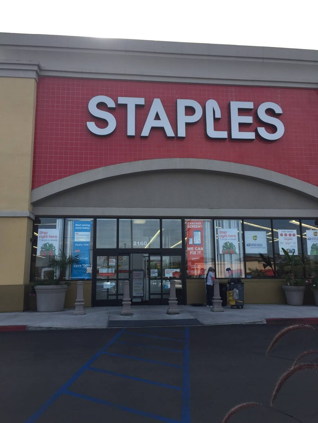 Staples | 2160 Barranca Pkwy, Irvine, CA 92606 | Phone: (949) 838-0388