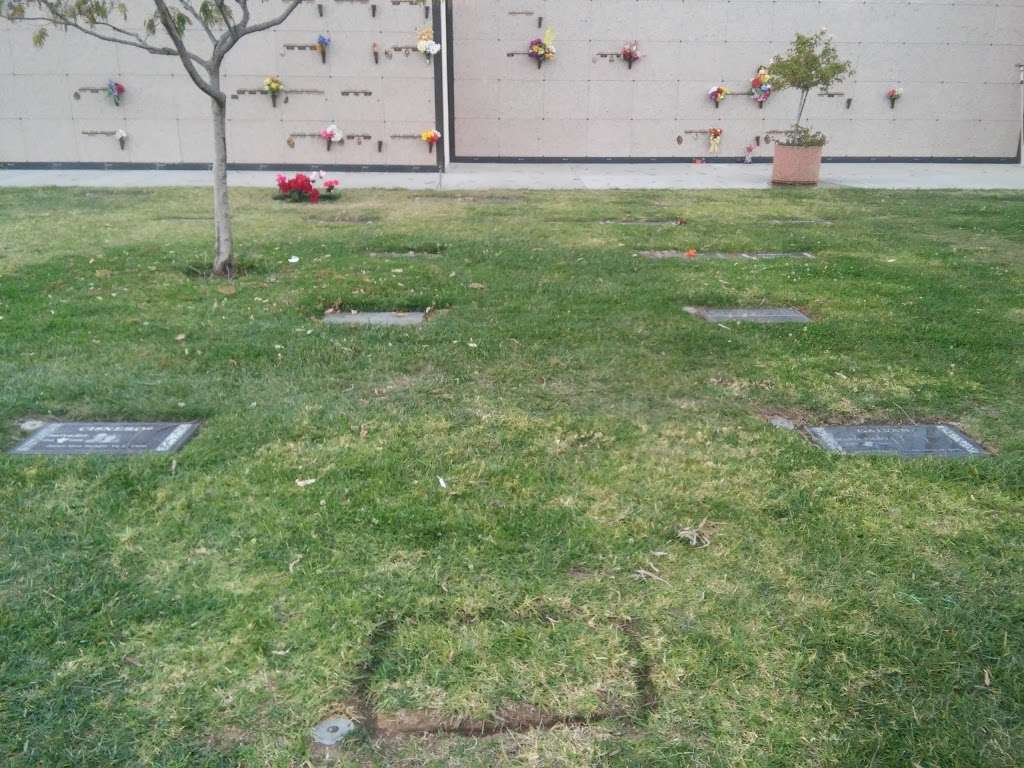 Park Lawn Cemetery Inc | 6555 Gage Ave, Commerce, CA 90040, USA | Phone: (562) 806-0660