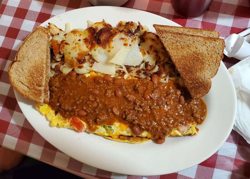 Roberts Diner In Richland | 15 E Main St, Richland, PA 17087, USA | Phone: (717) 644-7561