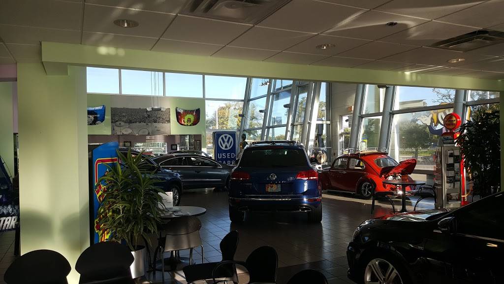 Bobby Becks Lewisville Volkswagen | 893 S Stemmons Fwy, Lewisville, TX 75067, USA | Phone: (855) 315-4505