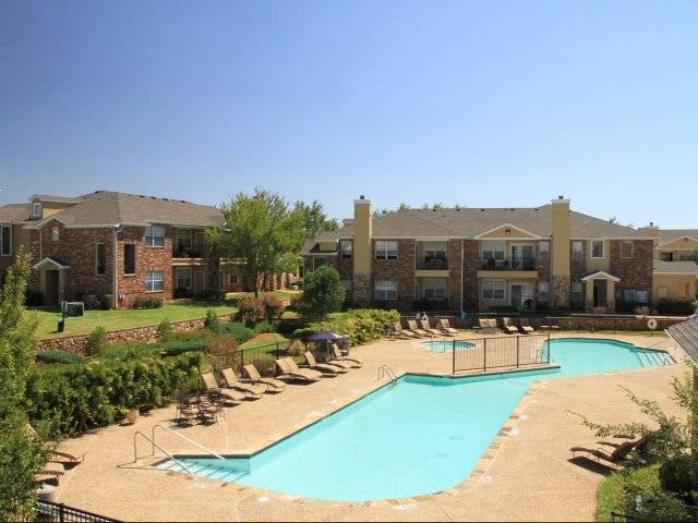 Quail Landing Apartment Homes | 14200 N May Ave, Oklahoma City, OK 73134, USA | Phone: (405) 759-5414