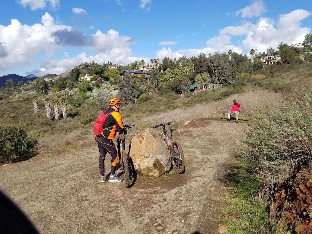 Lake Hodges Trailhead | 3661 Sunset Dr, Escondido, CA 92025, USA