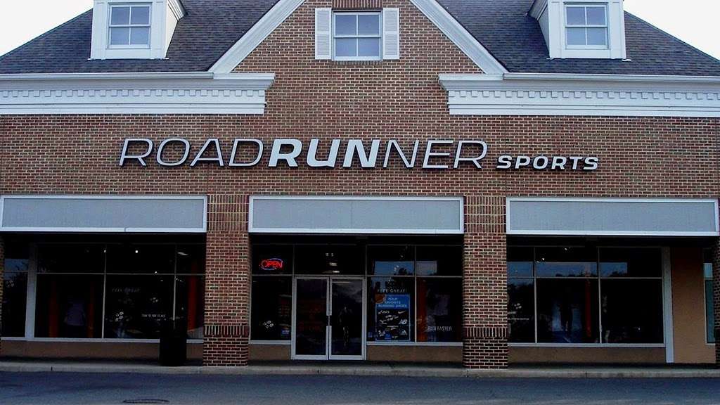 Road Runner Sports | 1120 W Broad St, Falls Church, VA 22046, USA | Phone: (703) 237-3636