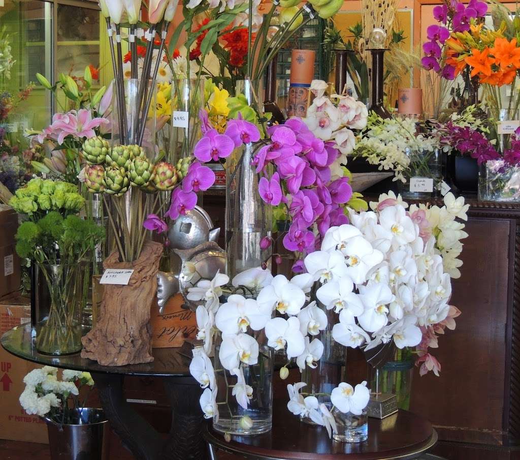 Floral Designs by Daves Flowers | 4738 Hollywood Blvd, Los Angeles, CA 90027, USA | Phone: (323) 666-4391