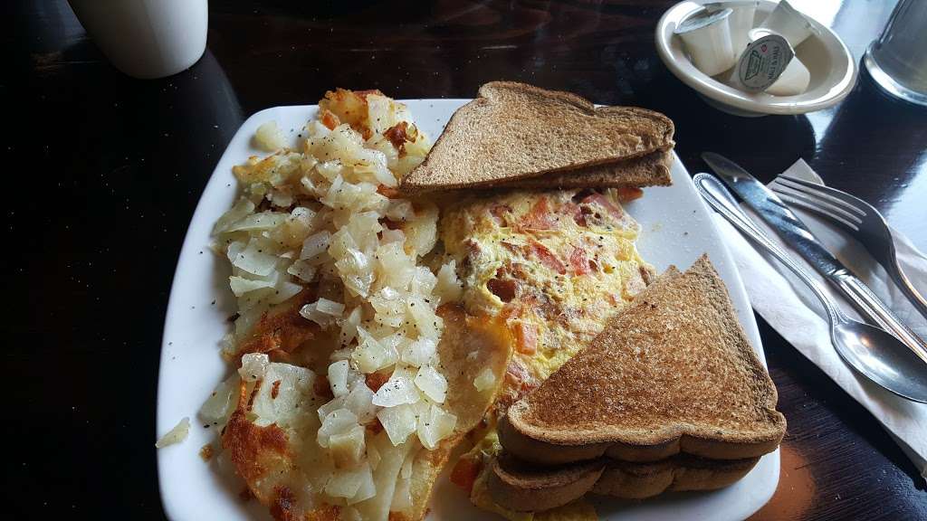 Home Town Breakfast Bar & Grill | 8732 Hamilton Blvd, Breinigsville, PA 18031 | Phone: (610) 395-7316