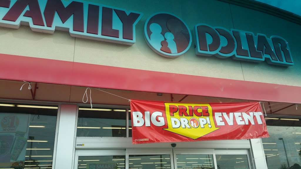 Family Dollar | 3495 Poinciana Pkwy, Poinciana, FL 34759, USA | Phone: (863) 588-0050