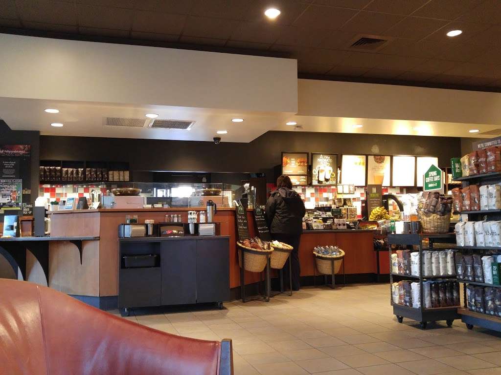 Starbucks | 775 E Belvidere Rd, Grayslake, IL 60030, USA | Phone: (847) 548-0916