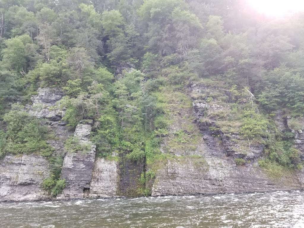 Kittatinny Canoes | 2401, 1147 Delaware Dr, Matamoras, PA 18336, USA | Phone: (570) 491-2508