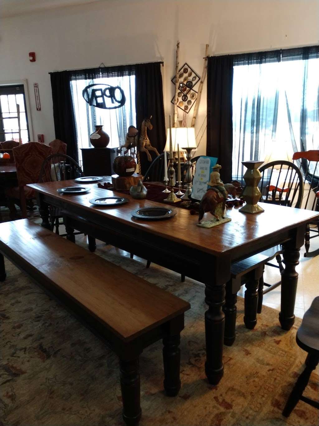 Amherst Furniture & Consignment | 2 Pauls Way, Amherst, NH 03031, USA | Phone: (603) 913-9748