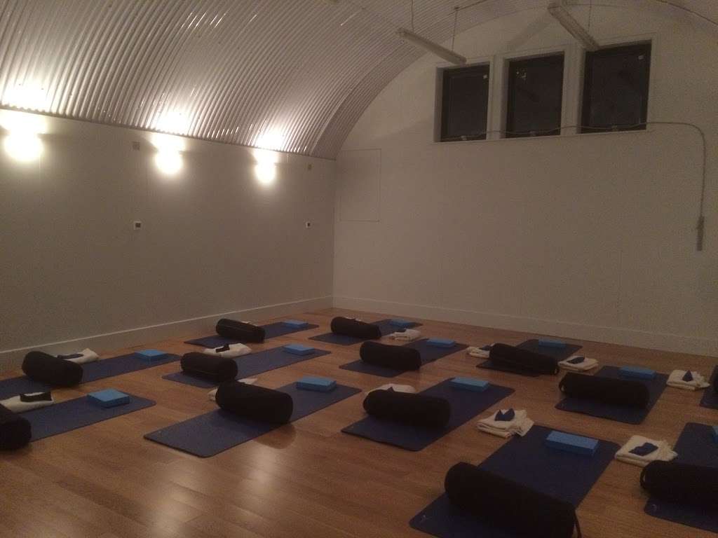 Yoga Arch | Arch 265 Urlwin St, London SE5 0NG, UK | Phone: 07770 940157