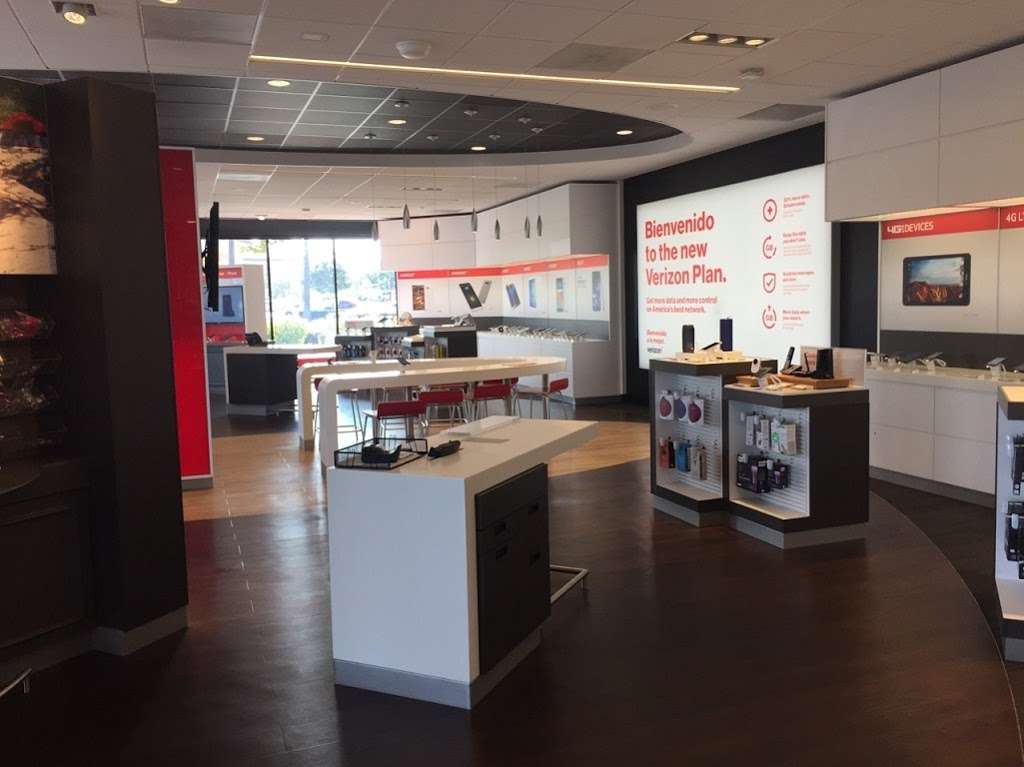 Verizon 3419 W Century Blvd, Inglewood, CA 90303