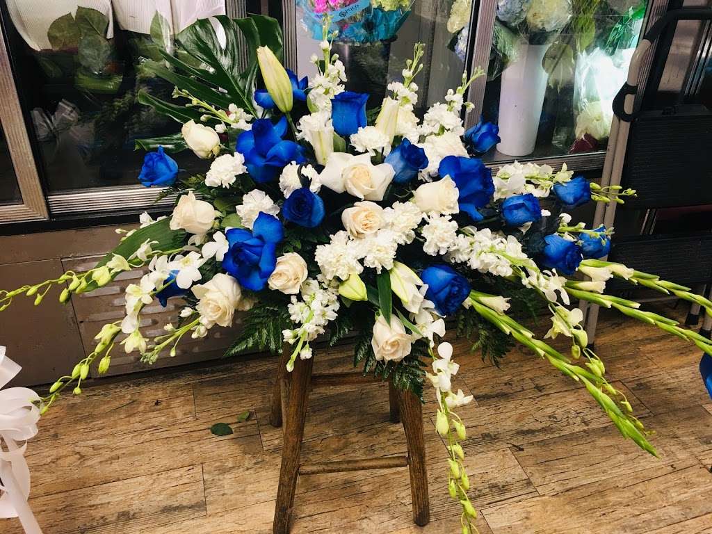 Carolina Flower Shop | 1811 Westchester Ave, The Bronx, NY 10472, USA | Phone: (347) 712-9848