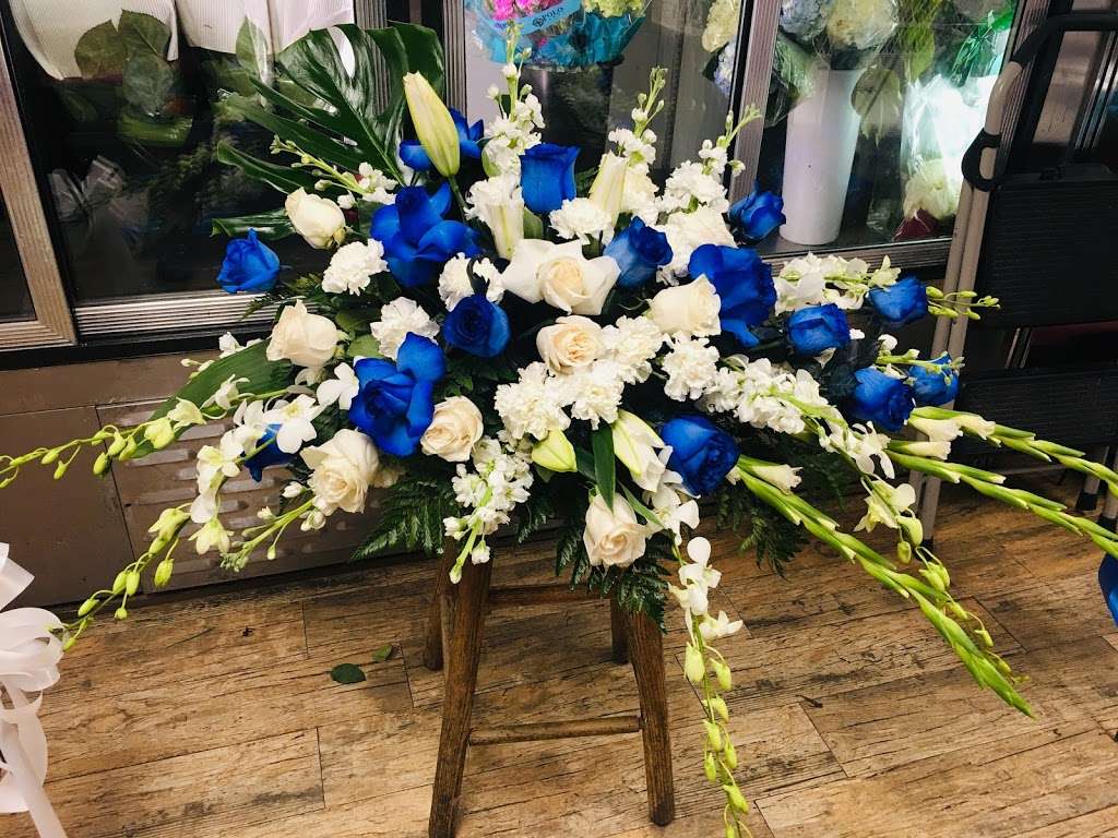 Carolina Flower Shop | 1811 Westchester Ave, The Bronx, NY 10472, USA | Phone: (347) 712-9848