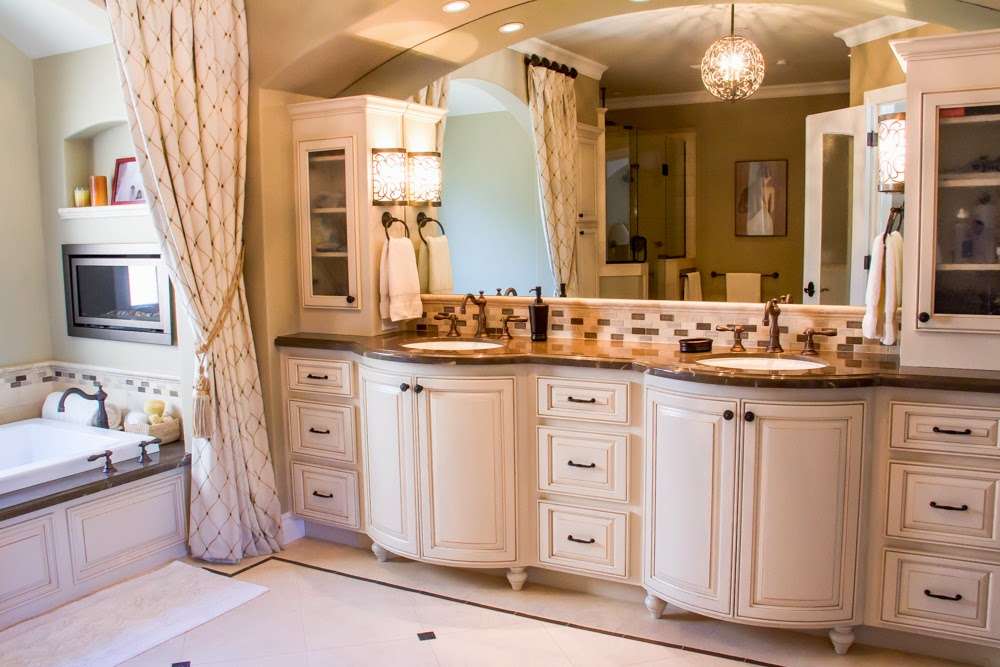 B Wood Cabinet Painting | 425 Beatrice Ct, Brentwood, CA 94513 | Phone: (925) 516-0365