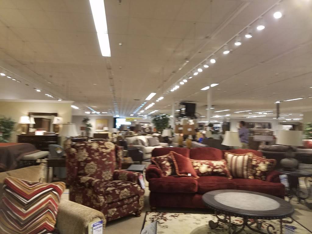 Furniture Fair | 3710 Alexandria Pike, Cold Spring, KY 41076, USA | Phone: (859) 572-6800