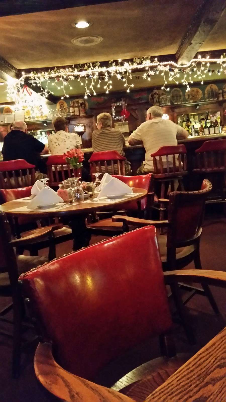 Heritage House | 21225 US-14, Harvard, IL 60033, USA | Phone: (815) 943-6153