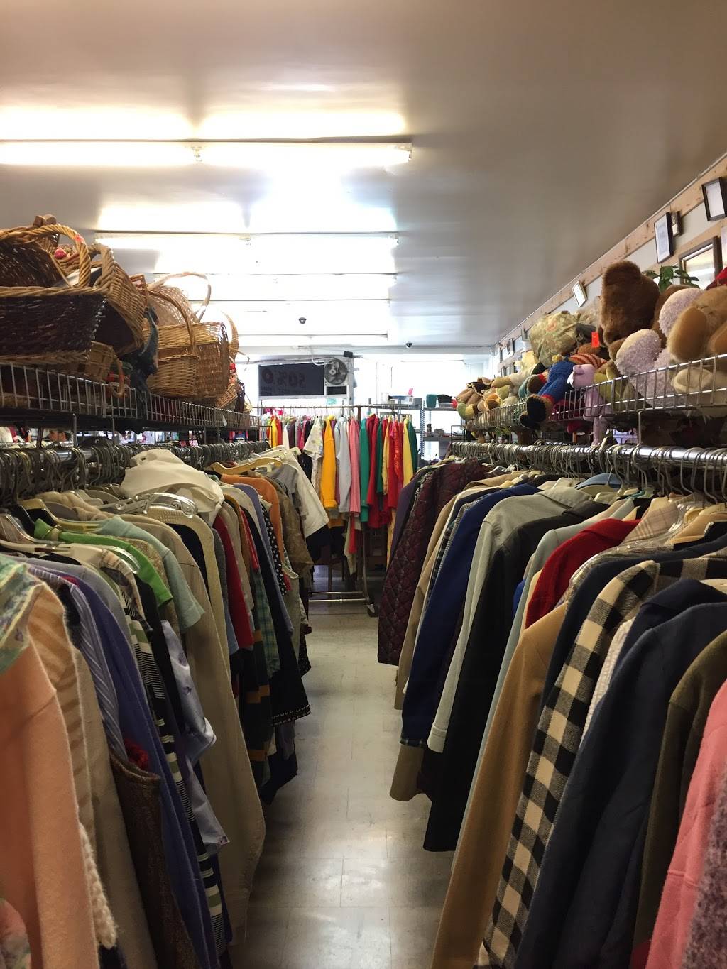 Son of A Vet Thrift Shop | 3310 N Eastern Ave, Los Angeles, CA 90032, USA | Phone: (323) 227-1808