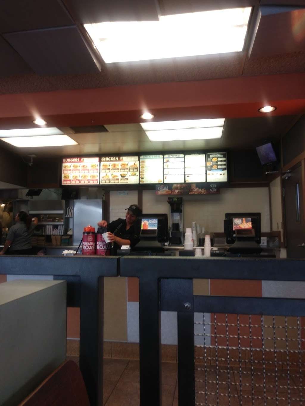 Jack in the Box | 2548 S Azusa Ave, West Covina, CA 91792, USA | Phone: (626) 912-0784