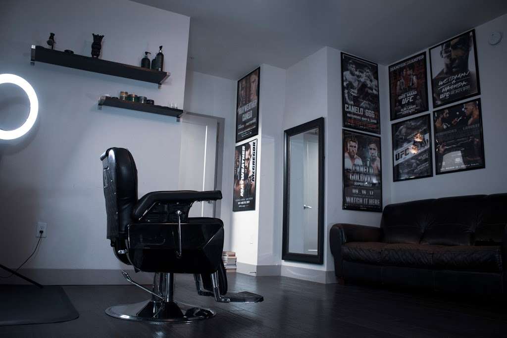 The Barber | 4690 S Lakeshore Dr, Tempe, AZ 85282, USA | Phone: (480) 389-4249