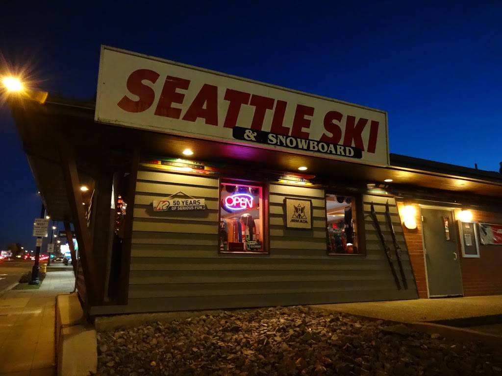 Seattle Ski and Snowboard | 14915 Aurora Ave N, Shoreline, WA 98133, USA | Phone: (206) 548-1000