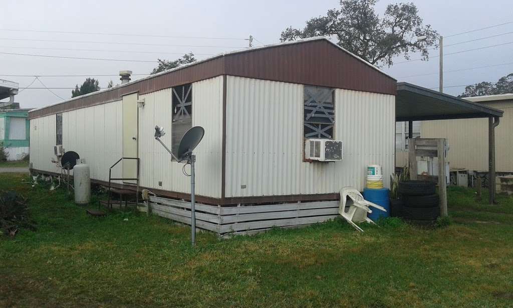 Oak Lane Mobile Home Park | 14236 Max Hooks Rd # 35, Clermont, FL 34711, USA | Phone: (352) 394-2033