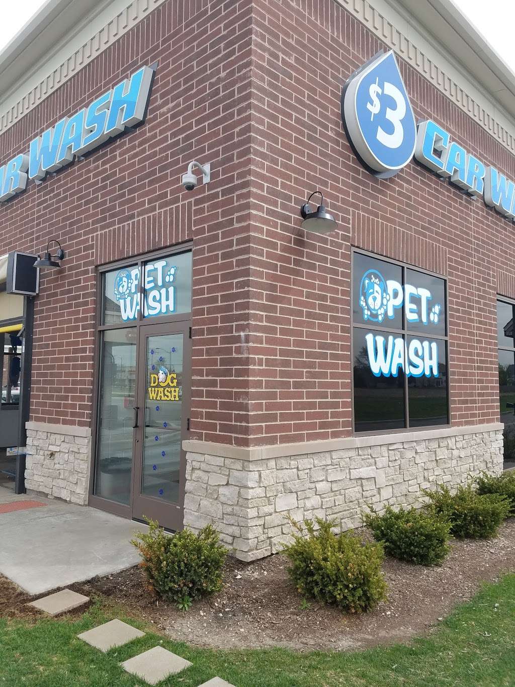 Gas N Wash | 1201 W Jefferson St, Shorewood, IL 60404, USA | Phone: (815) 280-6590