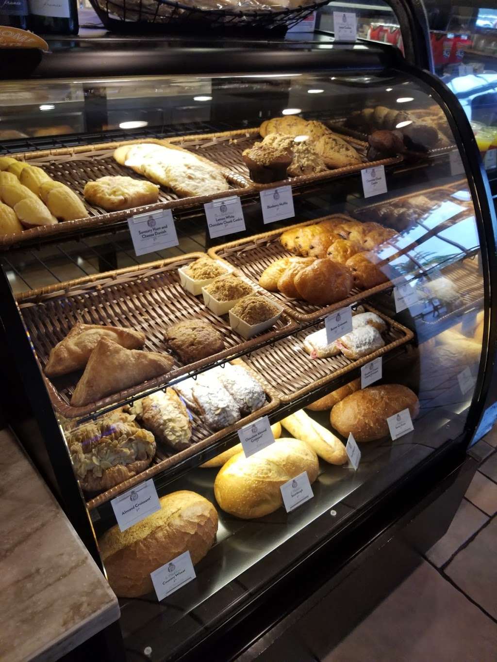 la Madeleine French Bakery & Café Florida Mall | Florida Mall, 8001 S Orange Blossom Trail #202, Orlando, FL 32809 | Phone: (407) 409-7784