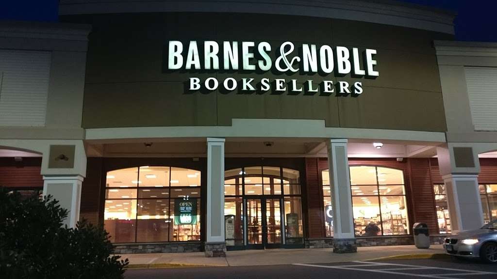 Barnes & Noble | The Crossings at, 371 Putnam Pike Suite 330, Smithfield, RI 02917, USA | Phone: (401) 231-5828