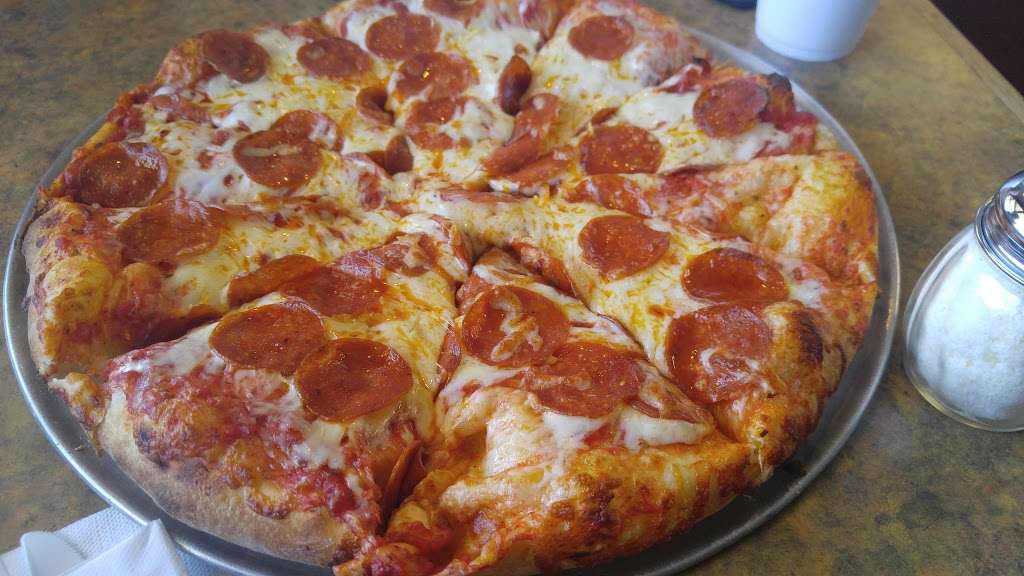 Dannys Pizza & Chicken | 33089 Yucaipa Blvd, Yucaipa, CA 92399, USA | Phone: (909) 790-0025