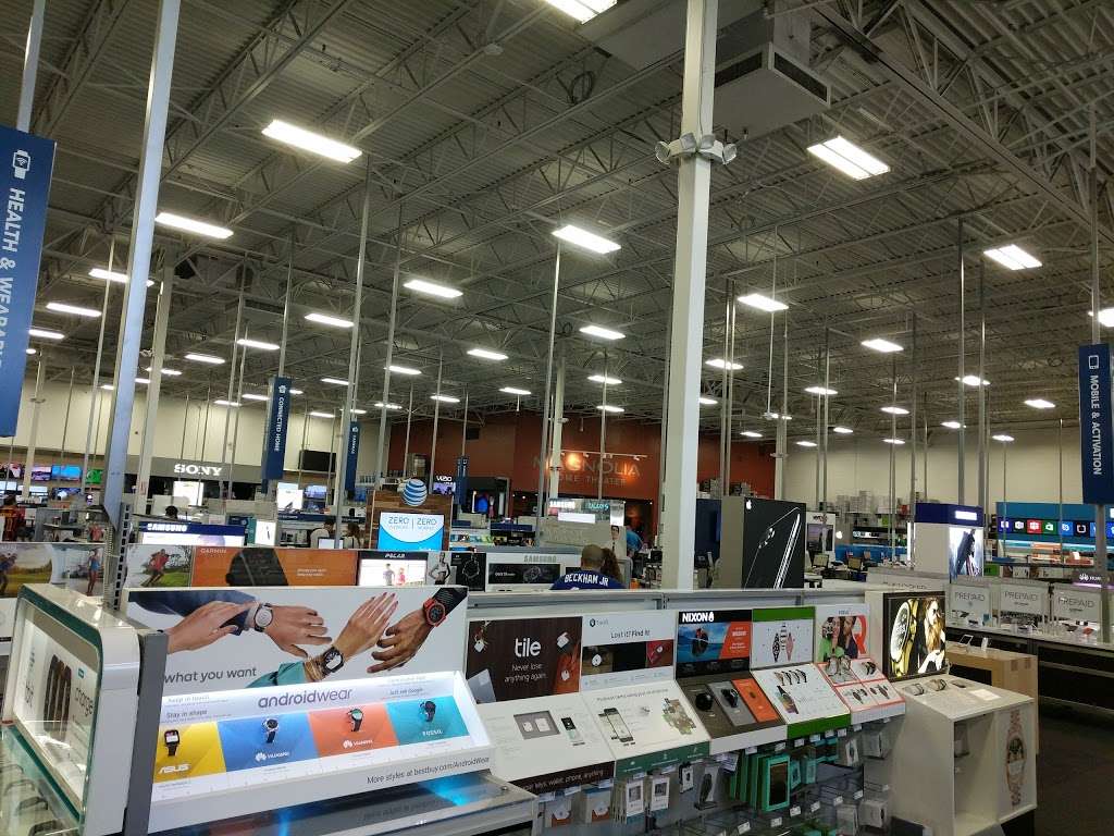 Best Buy | Waterford Lakes, 845 N Alafaya Trail, Orlando, FL 32828, USA | Phone: (407) 482-8099