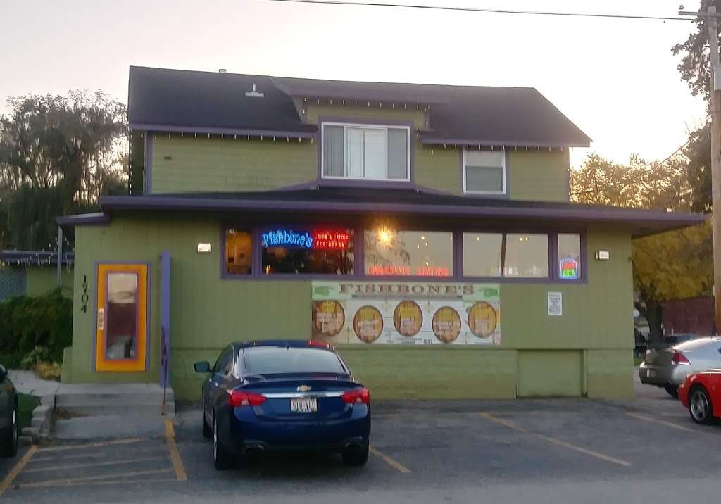 Fishbones Cajun & Creole Restaurant | 1704 Milwaukee St, Delafield, WI 53018, USA | Phone: (262) 646-4696