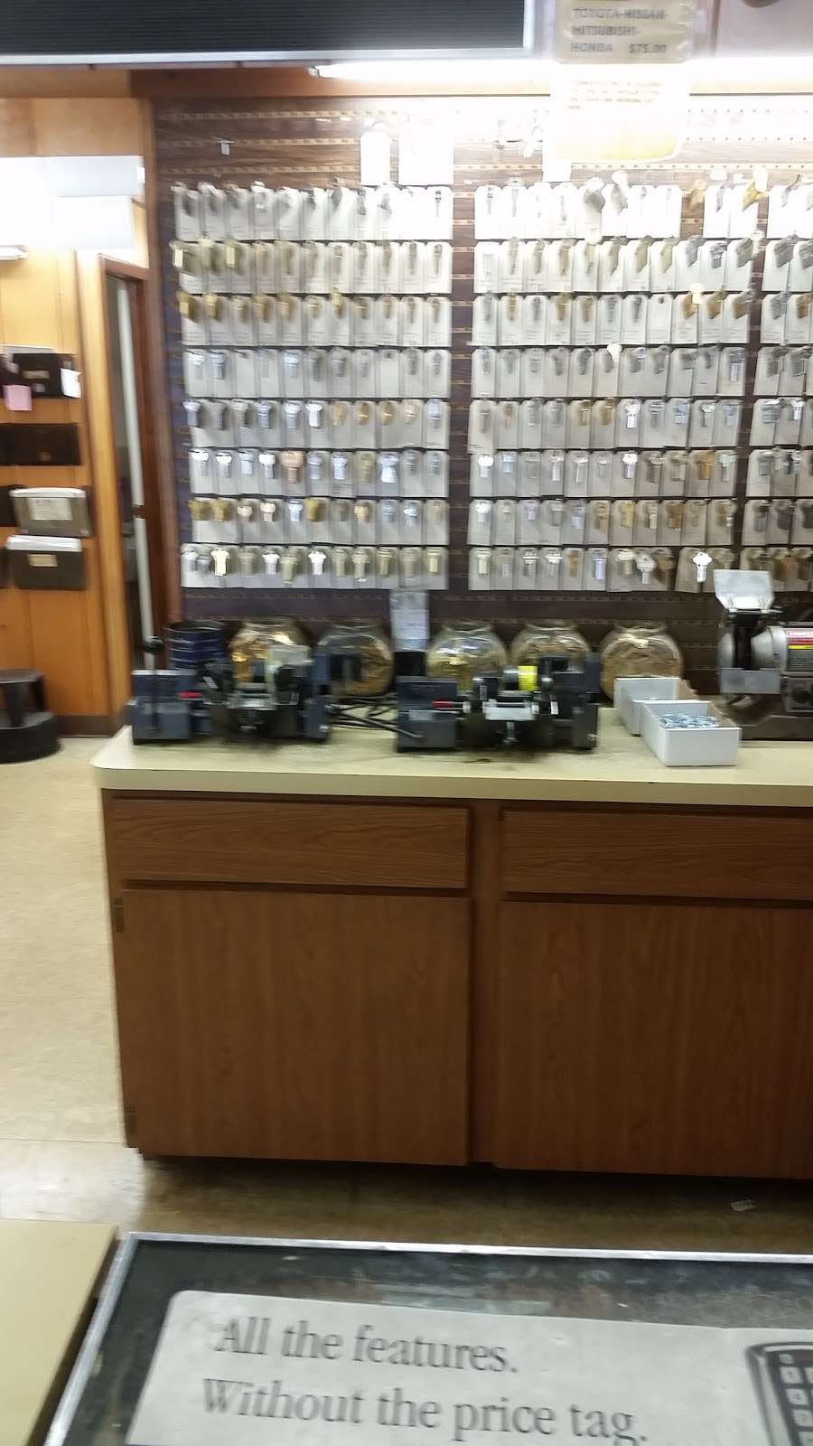 Suburban Door Check & Lock Services | 415 Ogden Ave, Westmont, IL 60559, USA | Phone: (630) 968-4727