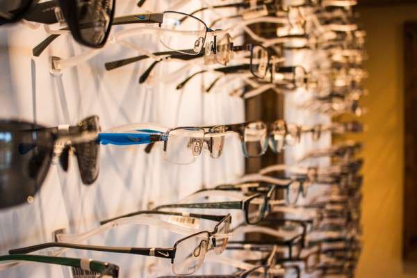 Family Eyecare of Tinley Park | 17730 South Oak Pk Ave., Suite B, Tinley Park, IL 60477, USA | Phone: (708) 614-2311