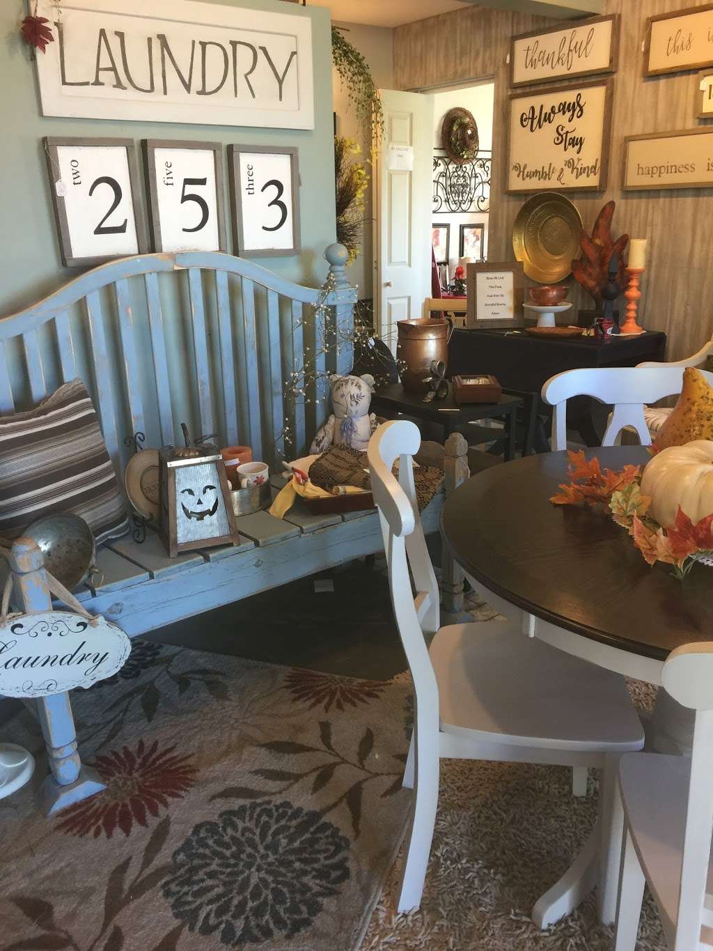 Seek and Find furniture and Home Decor | 3750 S Green St, Brownsburg, IN 46112, USA | Phone: (317) 473-2845