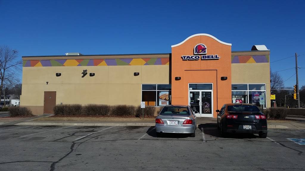 Taco Bell | 5751 W Fond Du Lac Ave, Milwaukee, WI 53216, USA | Phone: (414) 875-8562