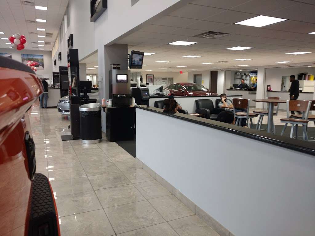 Clear Lake Chrysler Jeep Dodge RAM | 15711 Gulf Fwy, Webster, TX 77598, USA | Phone: (281) 481-1000