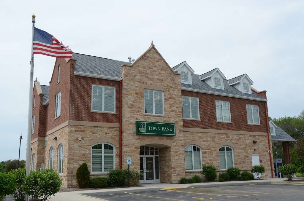 Town Bank | 511 N Wales Rd, Wales, WI 53183, USA | Phone: (262) 968-1740