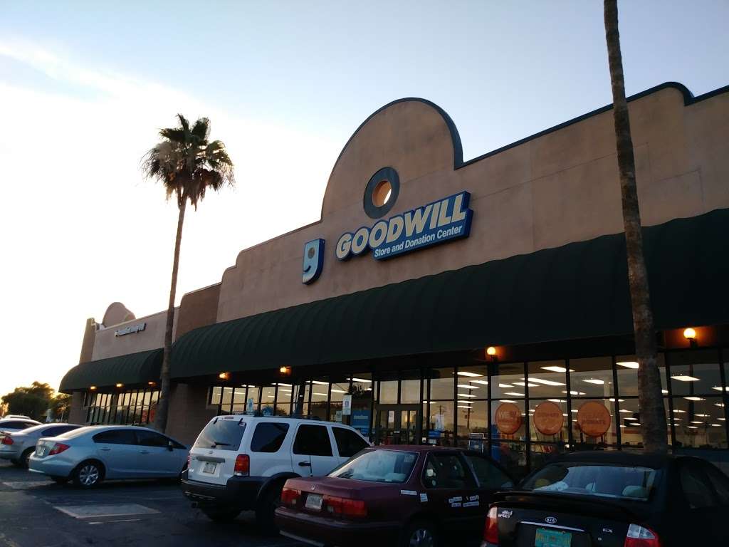 McKellips Goodwill Retail Store, Donation Center and Career Cent | 106 E McKellips Rd, Mesa, AZ 85201, USA | Phone: (480) 835-8900