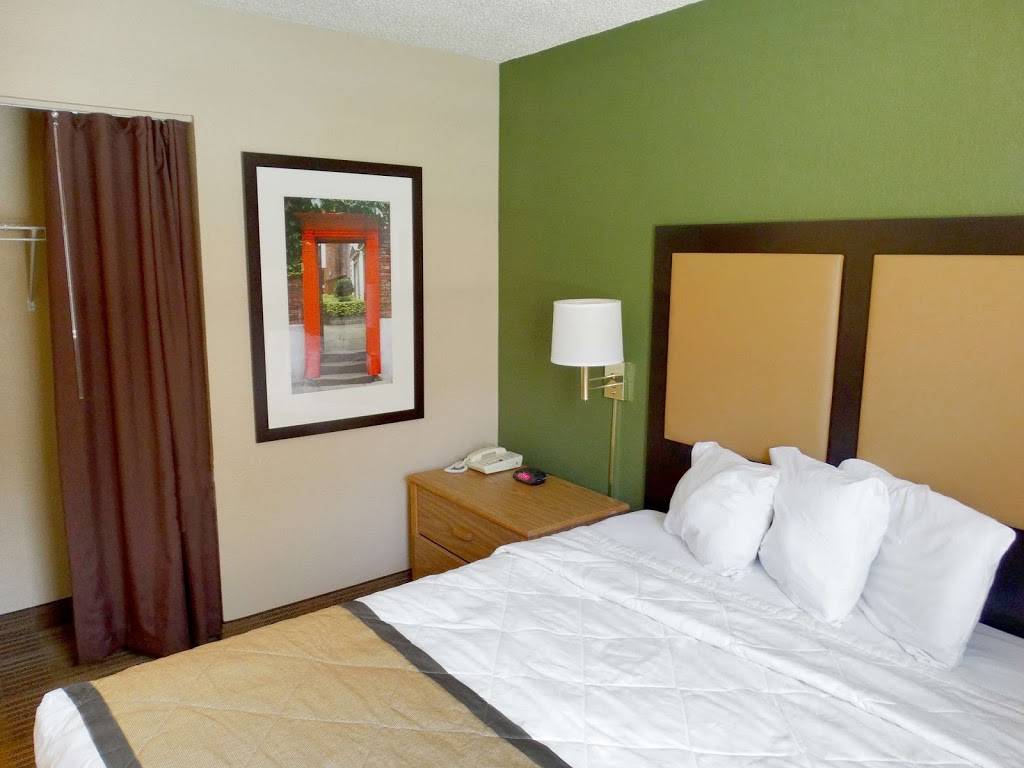 Extended Stay America - Indianapolis - West 86th St. | 8520 Northwest Blvd, Indianapolis, IN 46278, USA | Phone: (317) 334-7829