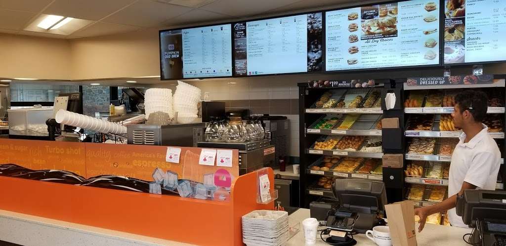 Dunkin Donuts | 201 S Dupont Hwy, New Castle, DE 19720, USA | Phone: (302) 322-6565