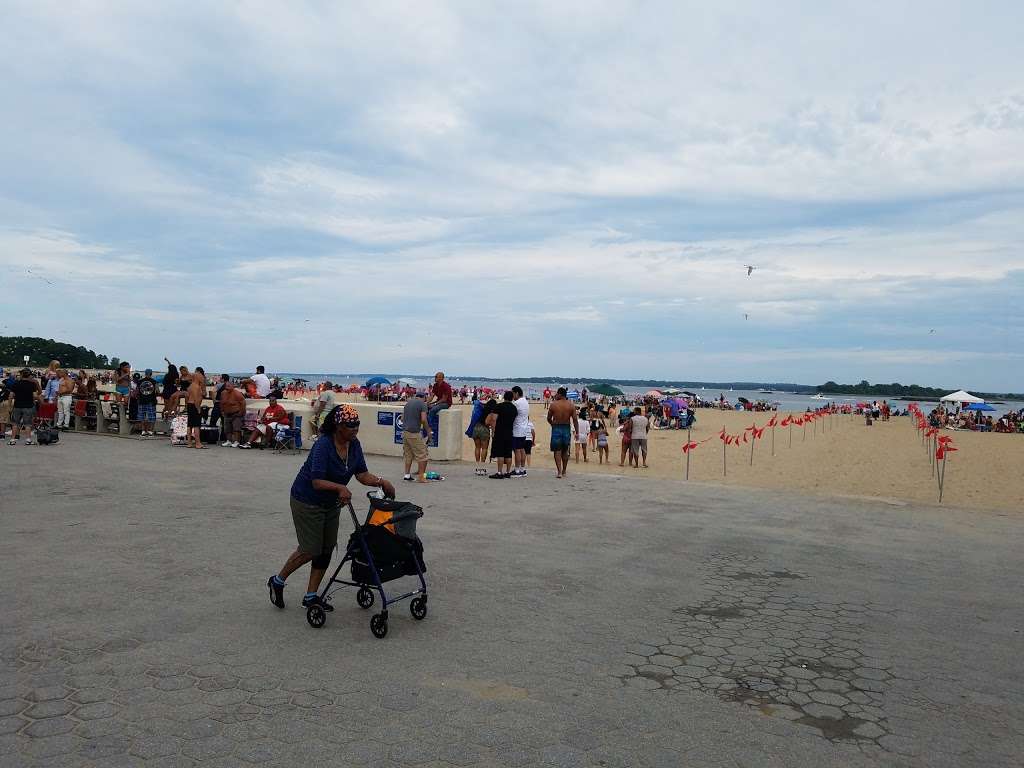 Orchard Beach Snack Bar | Bronx, NY 10464, USA