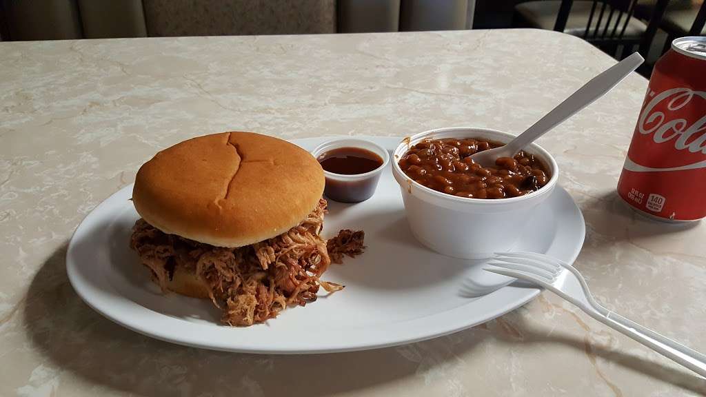 Porkys Blazin Bar-B-Q | 9515 S Buckner Tarsney Rd, Grain Valley, MO 64029, USA | Phone: (816) 566-0203