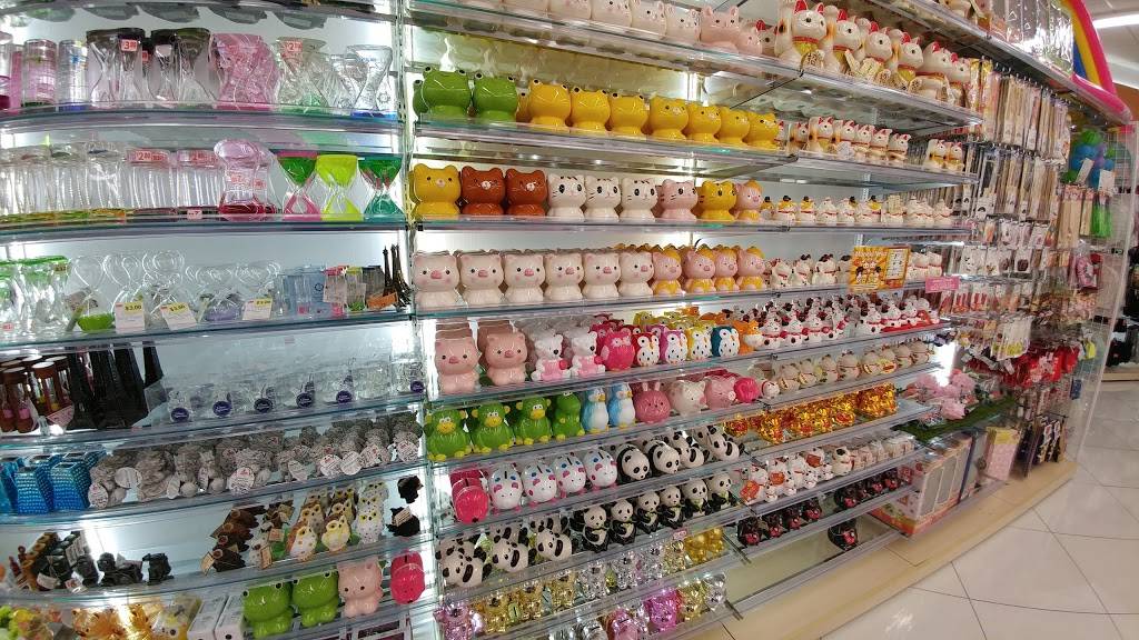 Daiso, 1926 N Lakewood Blvd, Long Beach, CA 90815