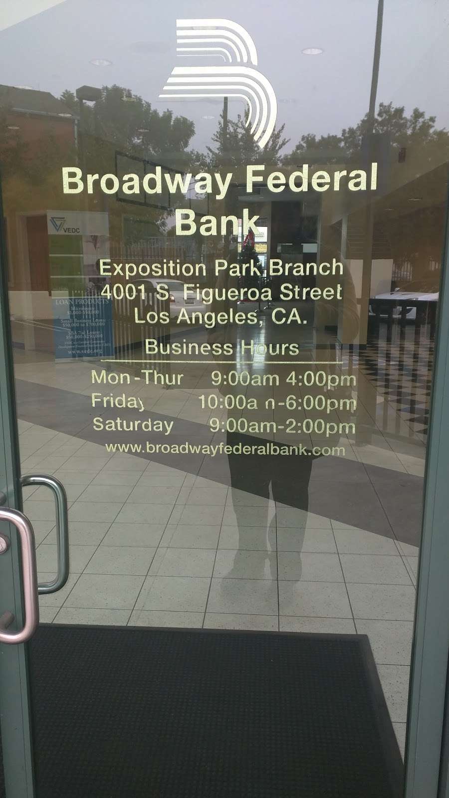 Broadway Federal Bank | 4001 S Figueroa St, Los Angeles, CA 90037 | Phone: (323) 232-4271