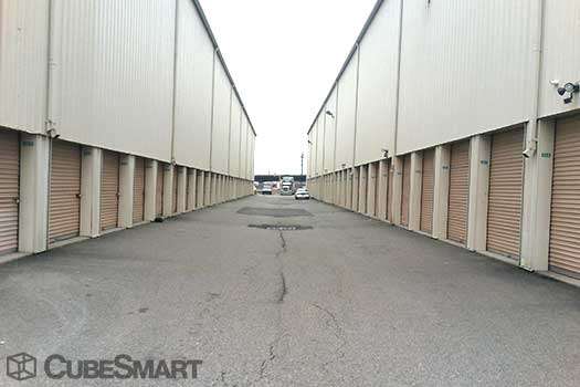 NJ Self Storage | 2425 Tonnelle Ave, North Bergen, NJ 07047 | Phone: (201) 392-9270